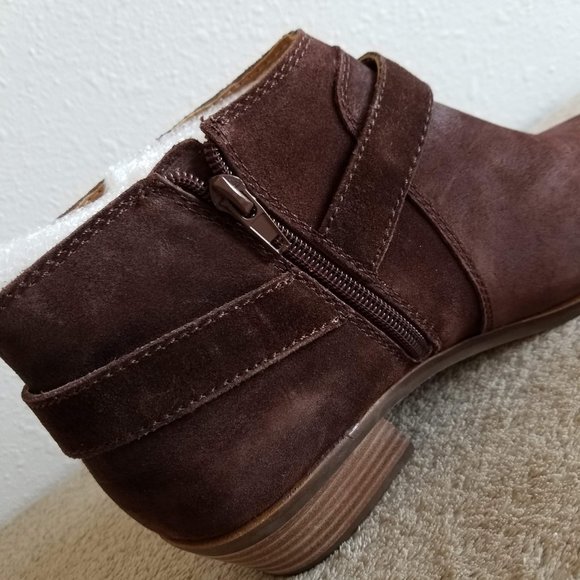 New Lucky Brand brown suede block heel booties - Picture 4 of 9